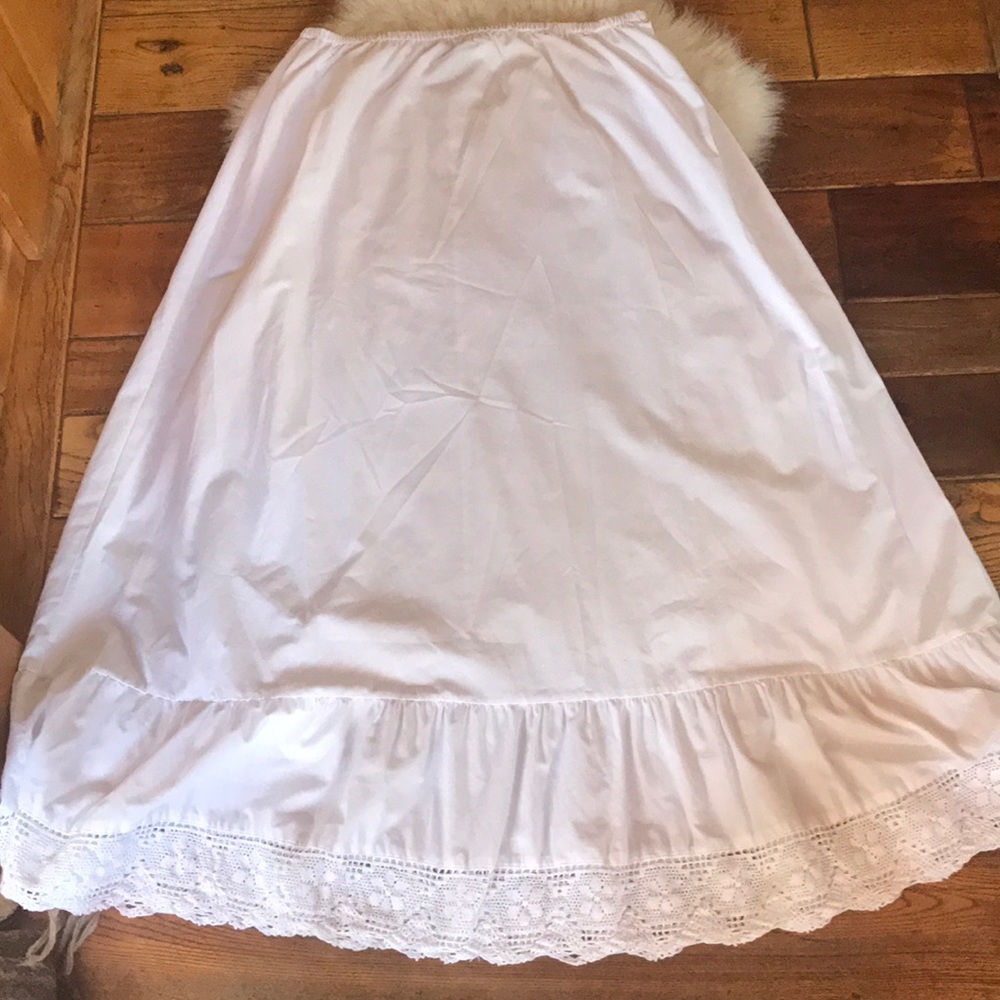 White crochet maxi skirt🦋